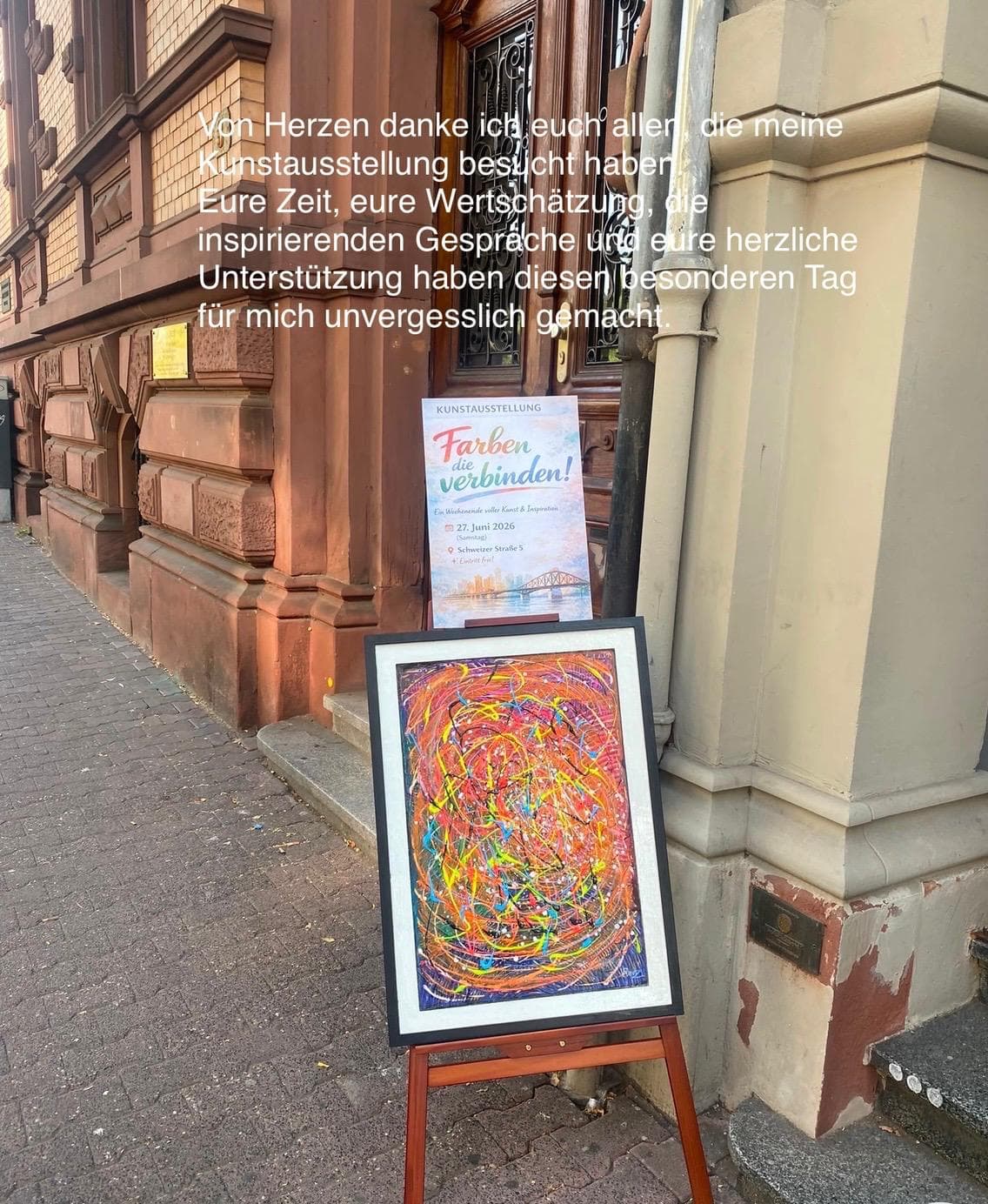 Eingang der Galerie mit Ausstellungsplakat
